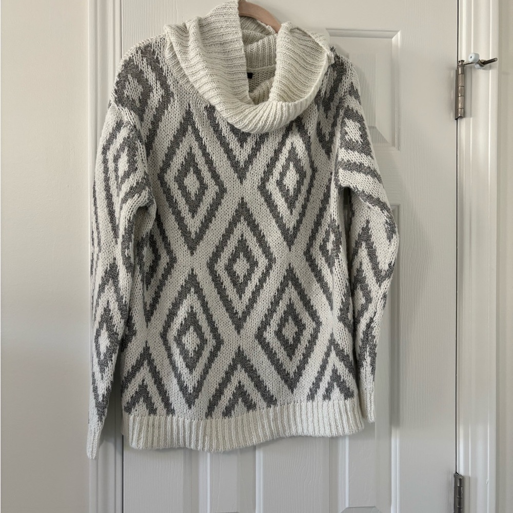 Cozy White Sweater with Geometric Sleeves